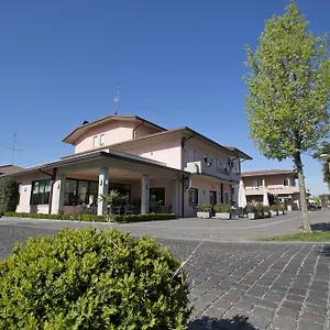 https://hotel-ganfo.it-lombardy.com