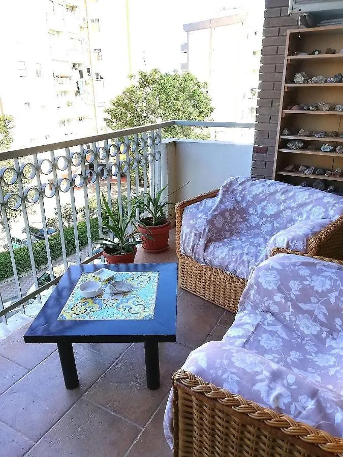 La Casa Di Adele Cagliari B&B Italy